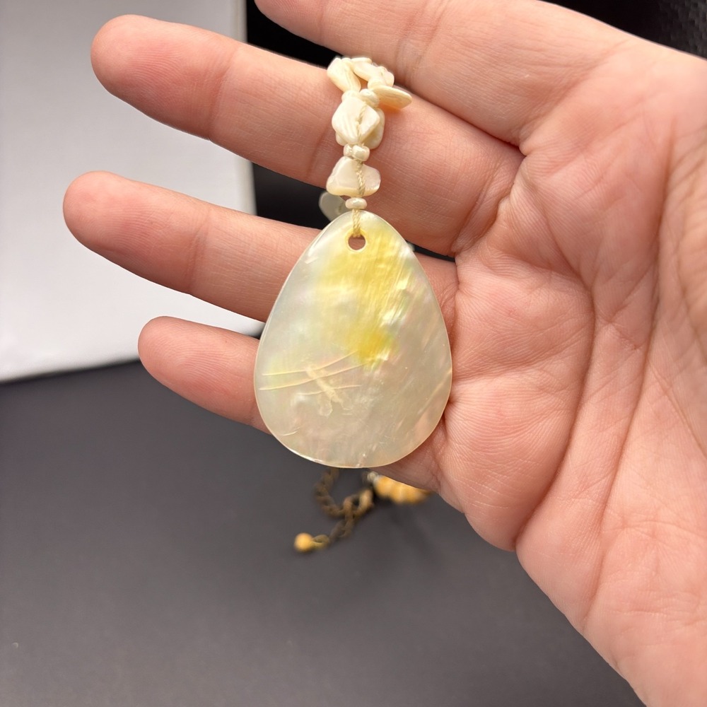 Vintage Yellow Agate Style Pendant Necklace Wood Bead Shell Chip Boho Statement - Picture 4 of 13